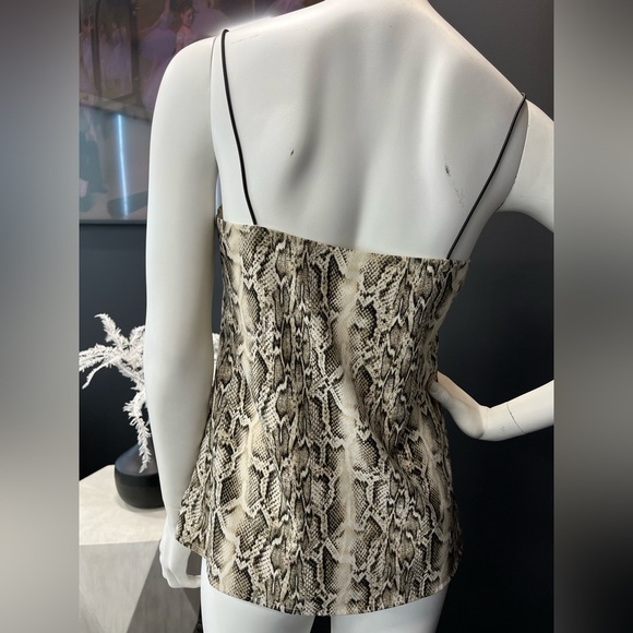 Madison the Label top. - Picture 4 of 4